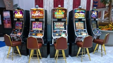 Live blackjack table on bonanza88 login with professional dealer and HD stream